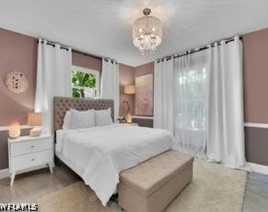 1902 Princess Court - Photo Thumbnail 12