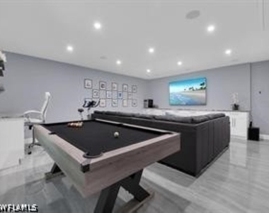 1902 Princess Court - Photo Thumbnail 22
