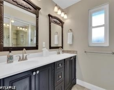 1902 Princess Court - Photo Thumbnail 19