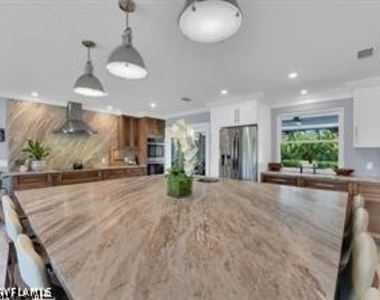 1902 Princess Court - Photo Thumbnail 1