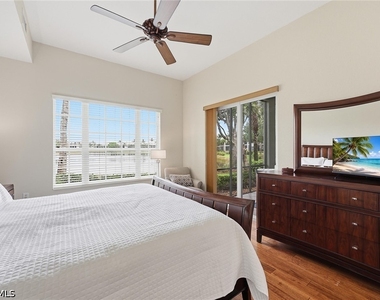9243 Tesoro Lane - Photo Thumbnail 14