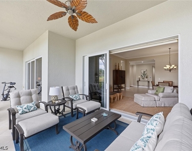 9243 Tesoro Lane - Photo Thumbnail 23