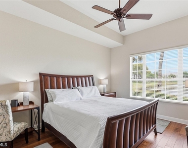 9243 Tesoro Lane - Photo Thumbnail 13