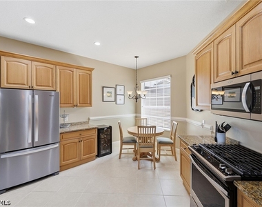 9243 Tesoro Lane - Photo Thumbnail 12