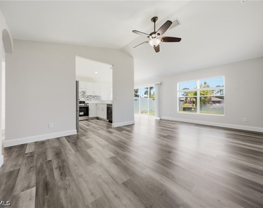 4621 25th Street Sw - Photo Thumbnail 11