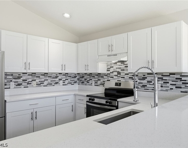 4621 25th Street Sw - Photo Thumbnail 3