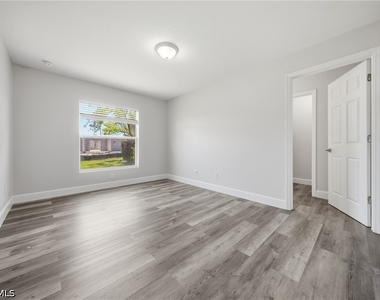 4621 25th Street Sw - Photo Thumbnail 13