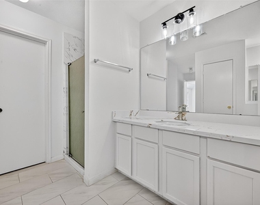 8366 Golf Green Circle - Photo Thumbnail 26