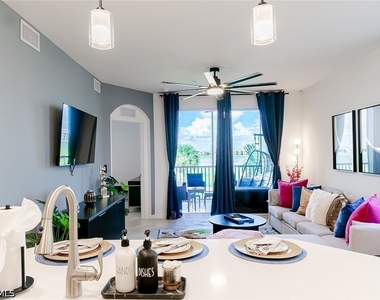 5749 Double Eagle Circle - Photo Thumbnail 3