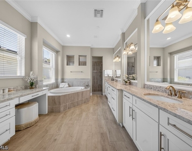 14930 Blue Bay Circle - Photo Thumbnail 29