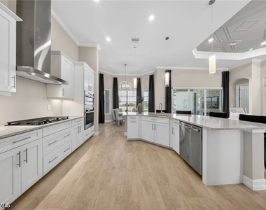 14930 Blue Bay Circle - Photo Thumbnail 9