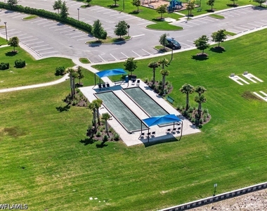 14930 Blue Bay Circle - Photo Thumbnail 45