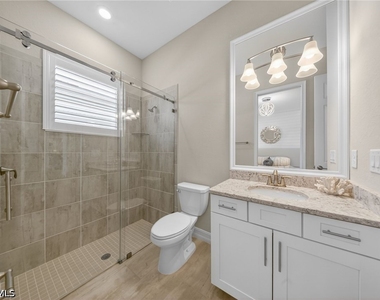 14930 Blue Bay Circle - Photo Thumbnail 36
