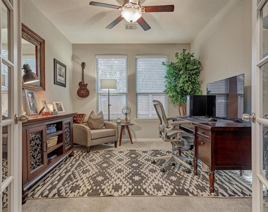 204 Forest Peak Way - Photo Thumbnail 11
