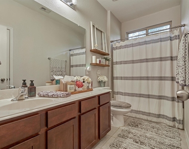 204 Forest Peak Way - Photo Thumbnail 24