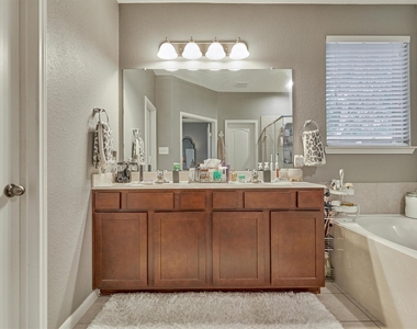 204 Forest Peak Way - Photo Thumbnail 21
