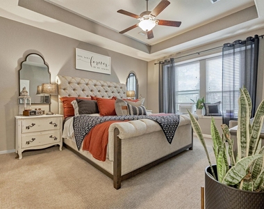 204 Forest Peak Way - Photo Thumbnail 17