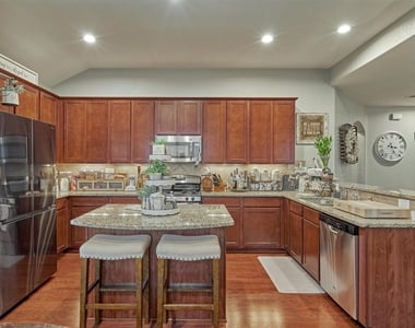 204 Forest Peak Way - Photo Thumbnail 15
