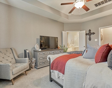 204 Forest Peak Way - Photo Thumbnail 18