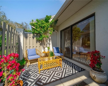 878 Meadowland Drive - Photo Thumbnail 21