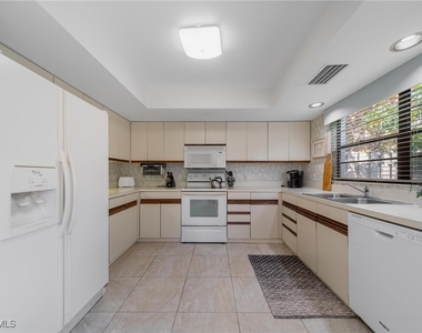878 Meadowland Drive - Photo Thumbnail 5