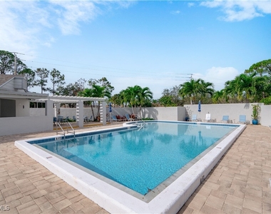 878 Meadowland Drive - Photo Thumbnail 23