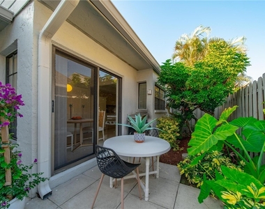 878 Meadowland Drive - Photo Thumbnail 18