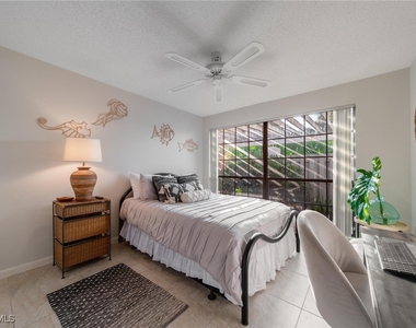 878 Meadowland Drive - Photo Thumbnail 12