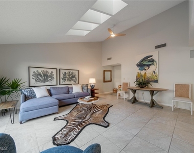 878 Meadowland Drive - Photo Thumbnail 2
