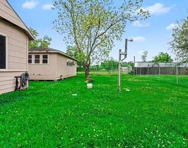5615 John Martin Road - Photo Thumbnail 25