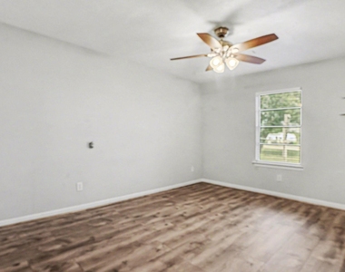 5615 John Martin Road - Photo Thumbnail 14