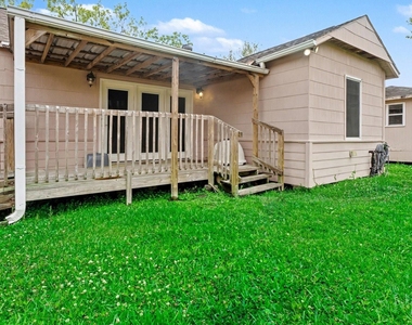 5615 John Martin Road - Photo Thumbnail 4