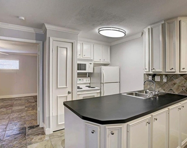 2322 Richton Street - Photo Thumbnail 3