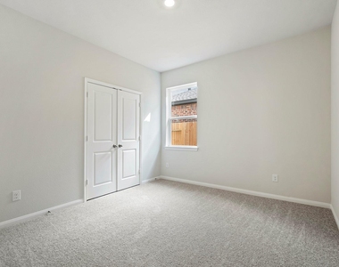 8907 New Jade Drive - Photo Thumbnail 7