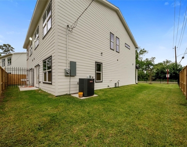 7117 Springdale Street - Photo Thumbnail 2