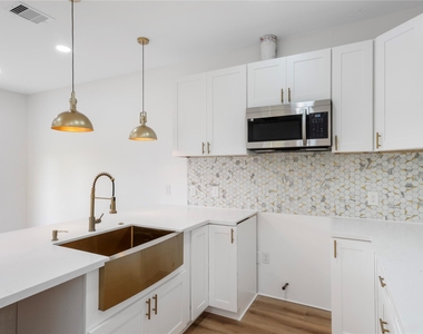 7117 Springdale Street - Photo Thumbnail 9