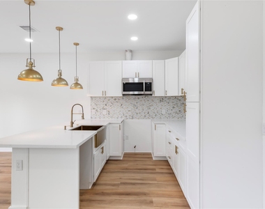7117 Springdale Street - Photo Thumbnail 8