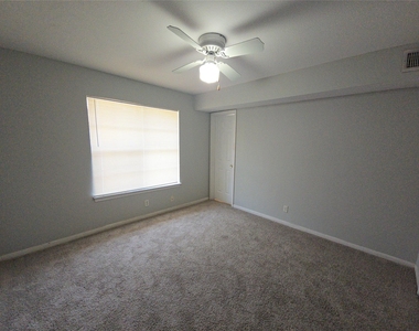14600 Fonmeadow Drive - Photo Thumbnail 7