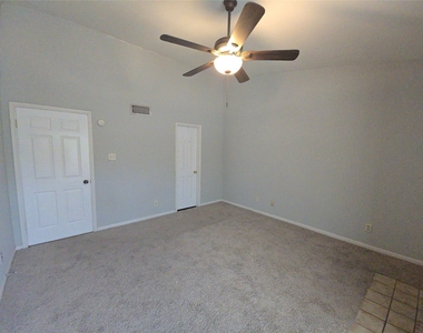 14600 Fonmeadow Drive - Photo Thumbnail 8