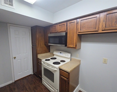 14600 Fonmeadow Drive - Photo Thumbnail 18
