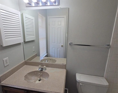 14600 Fonmeadow Drive - Photo Thumbnail 13