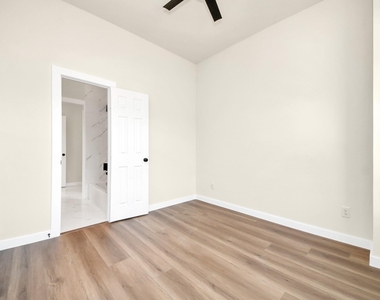 8025 Peachtree Street - Photo Thumbnail 20