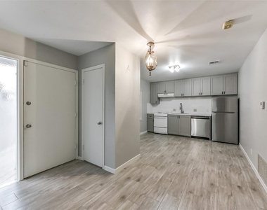 6305 Deerwood Road - Photo Thumbnail 6