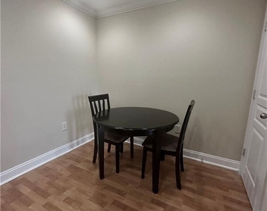 1725 Harvey Mitchell Parkway S - Photo Thumbnail 3