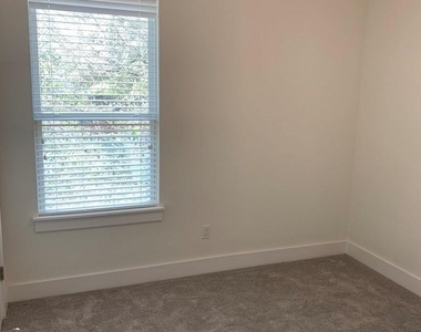 2509 S Grand Boulevard - Photo Thumbnail 10