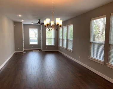 2509 S Grand Boulevard - Photo Thumbnail 2