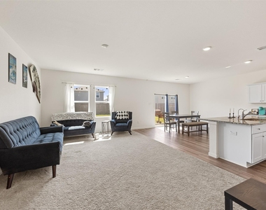 7826 Pink Dahlia Drive - Photo Thumbnail 4