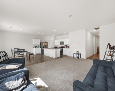 7826 Pink Dahlia Drive - Photo Thumbnail 11