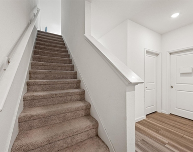 7826 Pink Dahlia Drive - Photo Thumbnail 3