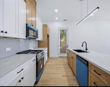 3923 Aledo Street - Photo Thumbnail 5